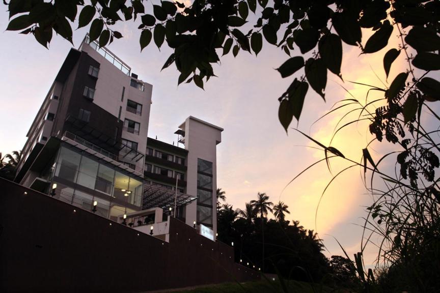 Hotel Copper Folia Kozhikode Esterno foto