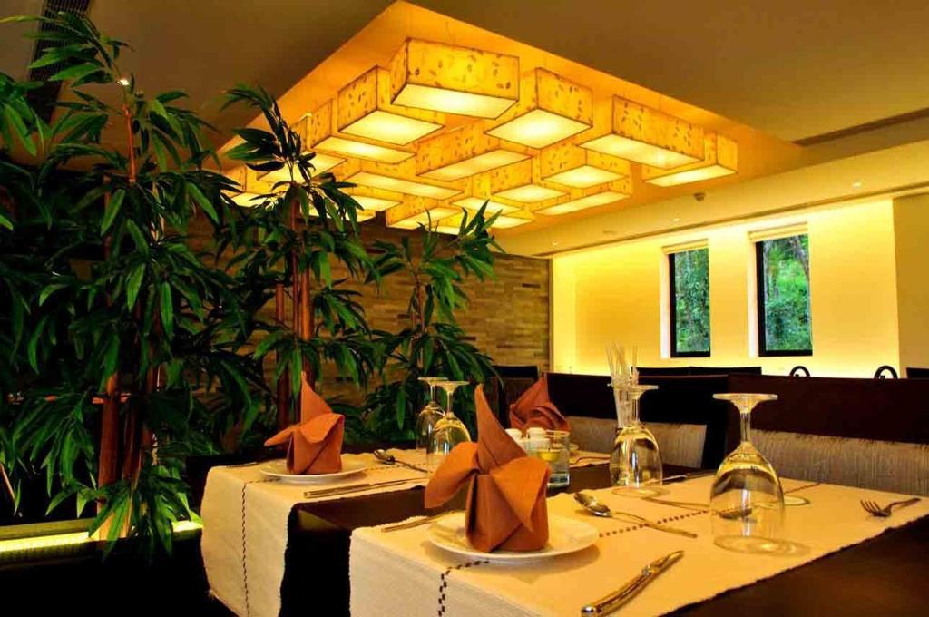 Hotel Copper Folia Kozhikode Esterno foto