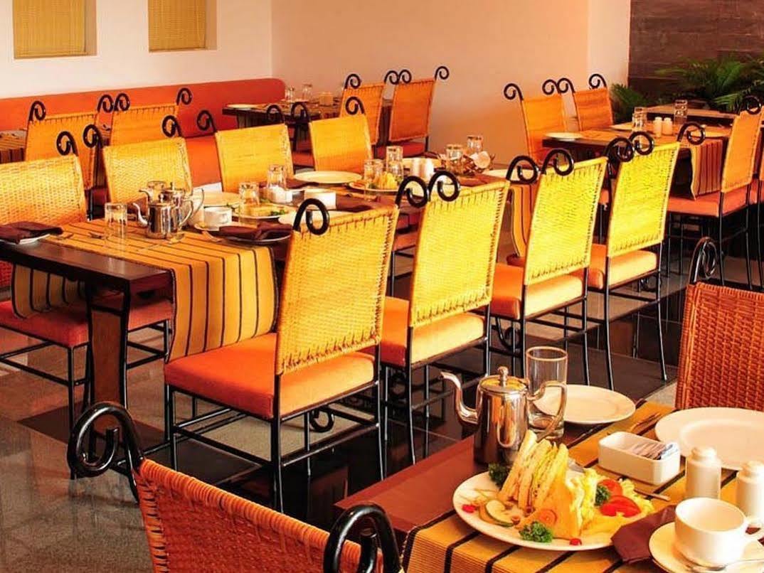 Hotel Copper Folia Kozhikode Esterno foto